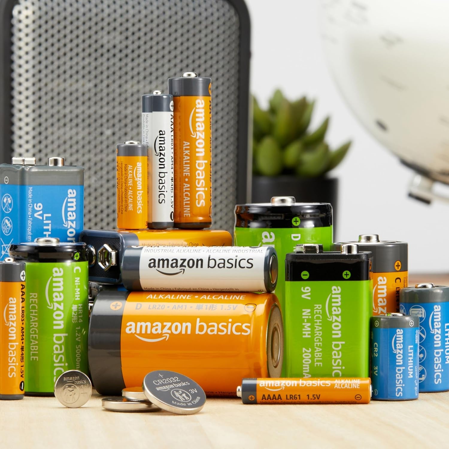 Amazon Basics 6-Pack Non-Rechargeable CR123A Lithium Batteries, 3 Volt, up to 10-Year Shelf Life
